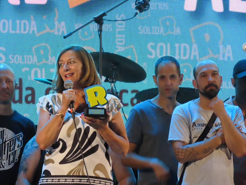 Multitudinaria respuesta a la gala solidaria Airadilos en Peñaranda