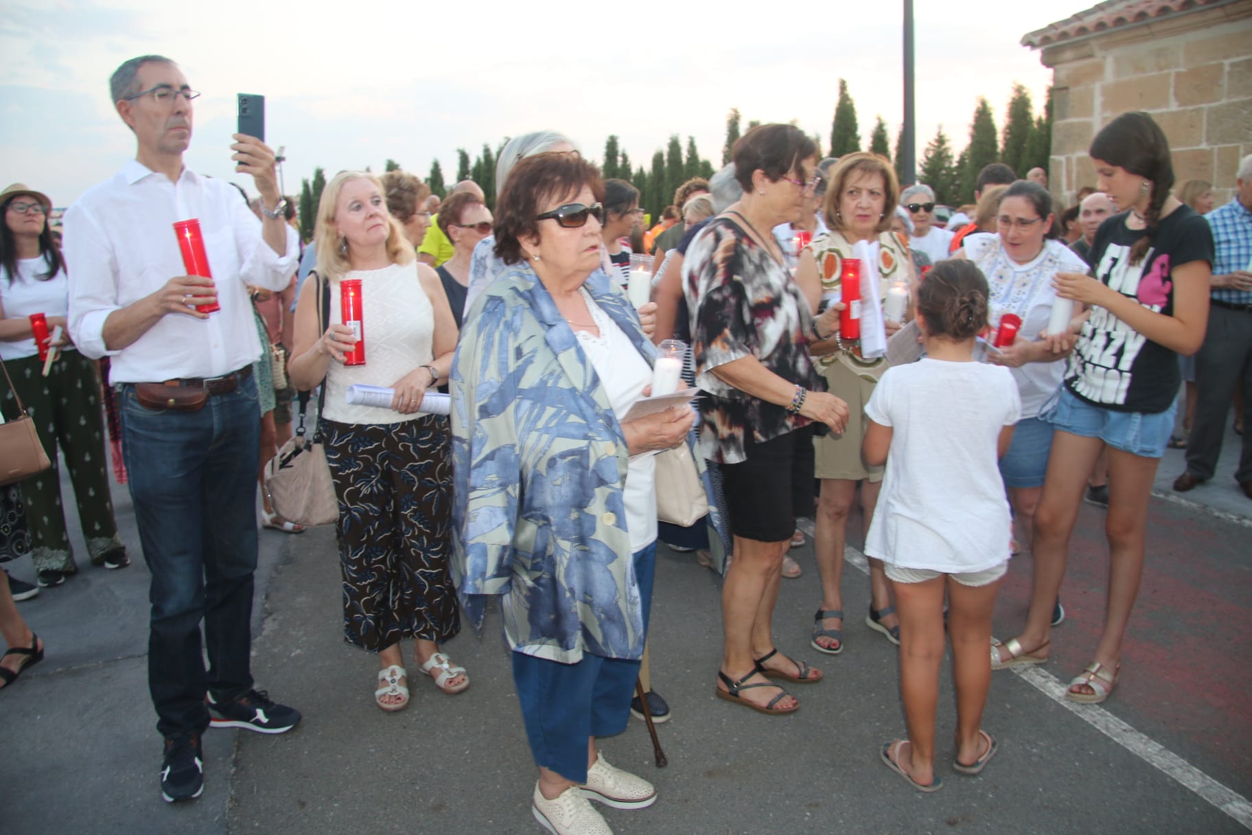 Cien antorchas en Castellanos de Moriscos para iluminar el camino del Cristo de las Batallas