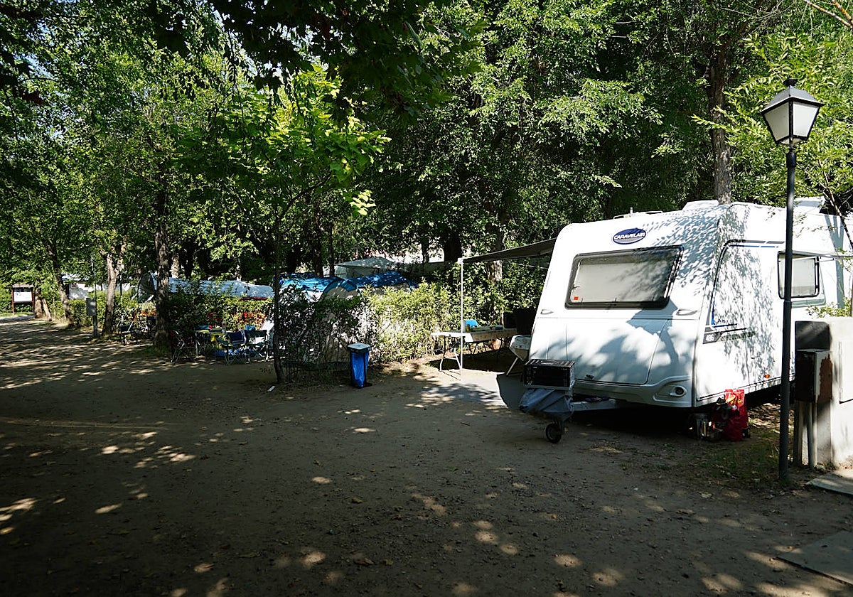 Imagen del camping en el que veranean Lola, Isidoro, José Manuel y María Yolanda.