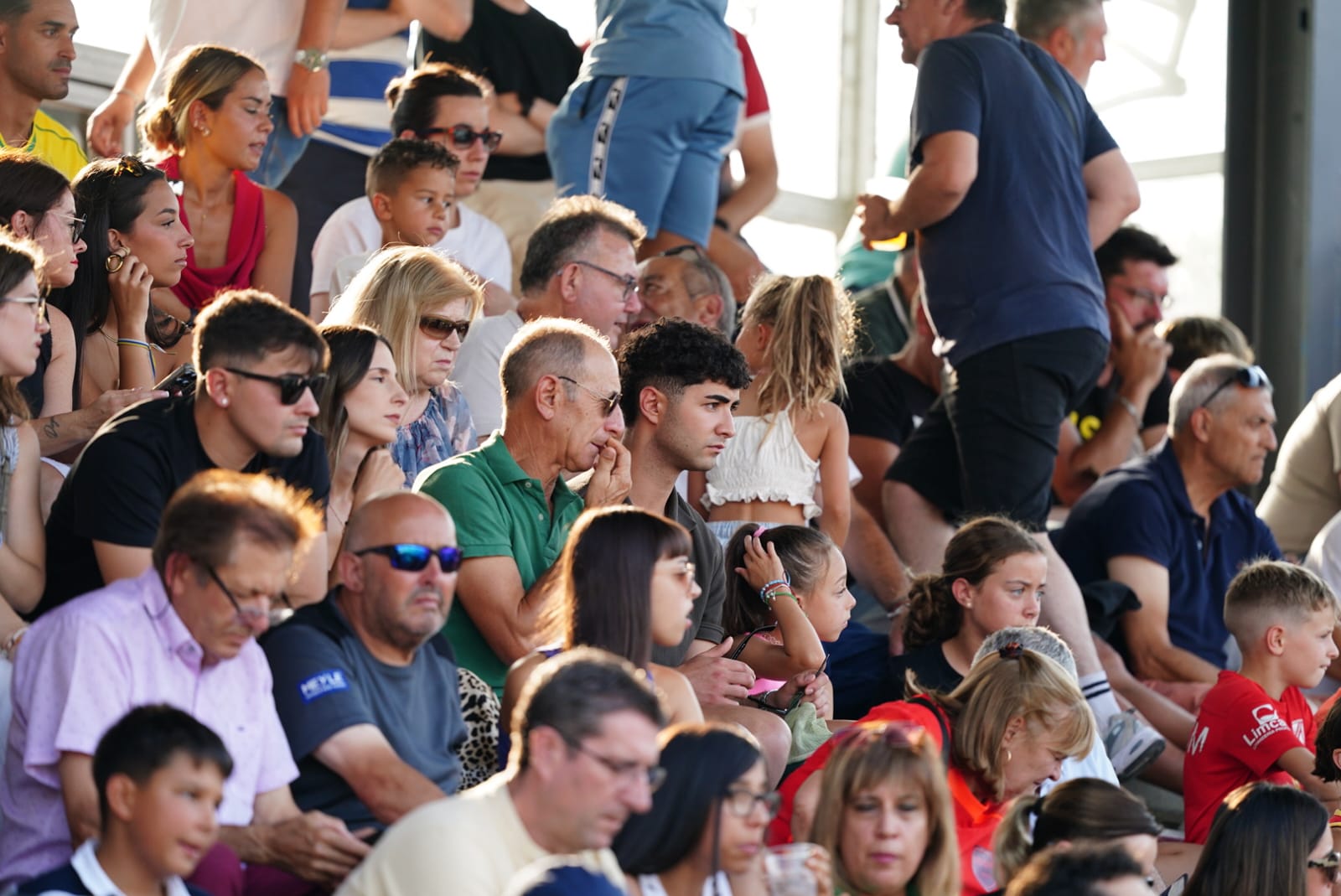 Llenazo y gran ambiente en el San Casto