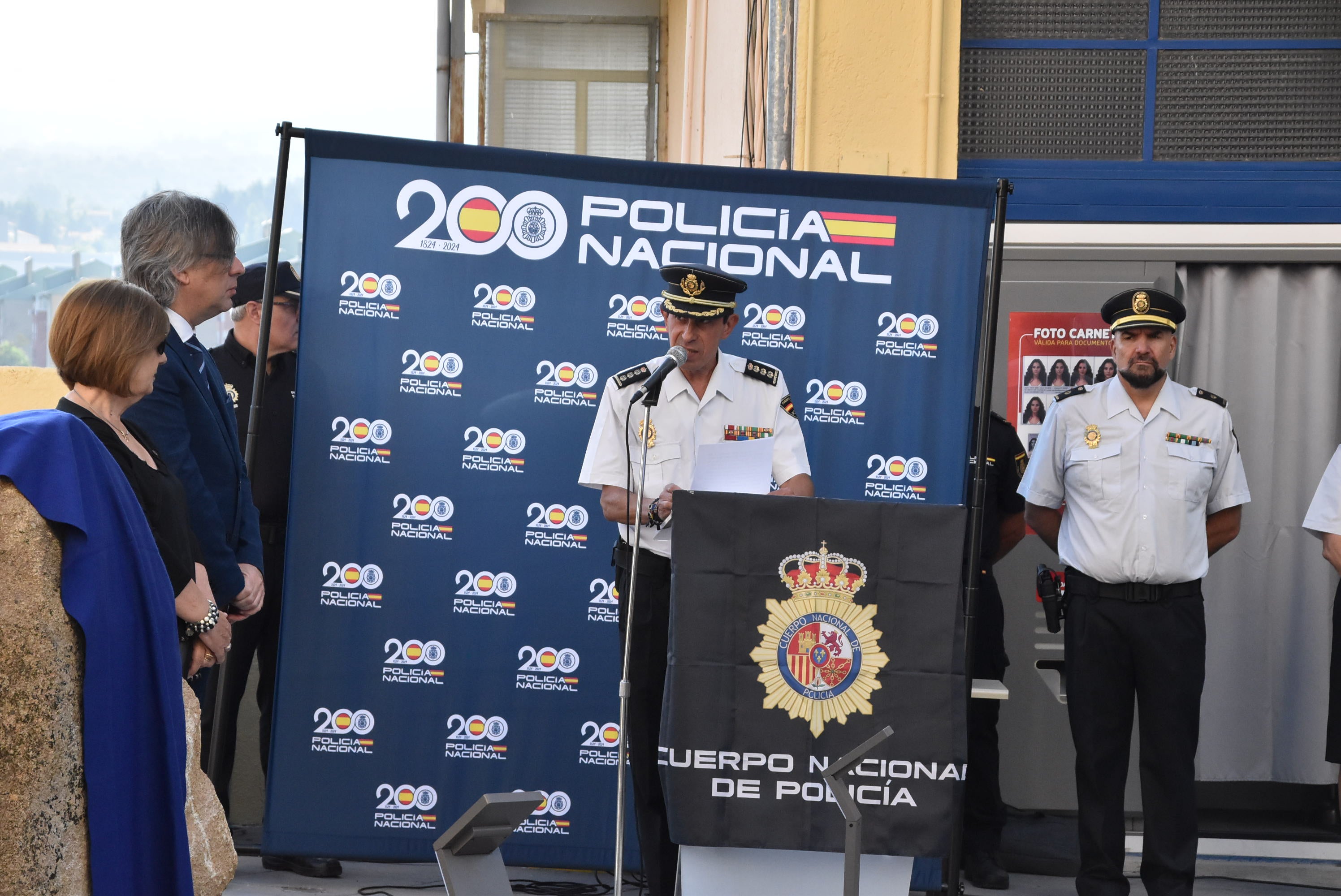 Béjar conmemora el 200 aniversario de la Policía Nacional con un homenaje