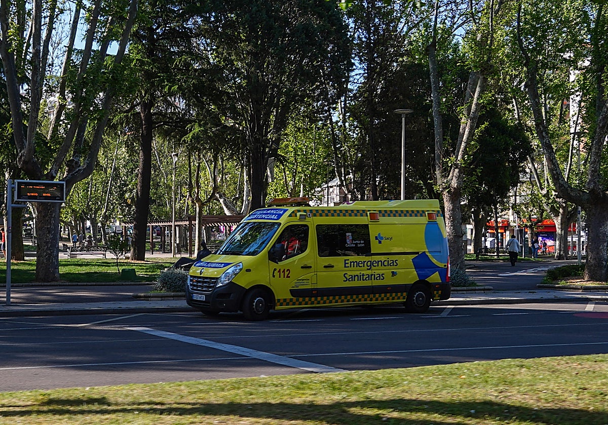 Una ambulancia de Emergencias Sanitarias, en Salamanca.