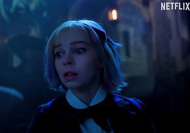 Enid Sinclair (Emma Myers), compañera de habitación de Miércoles.