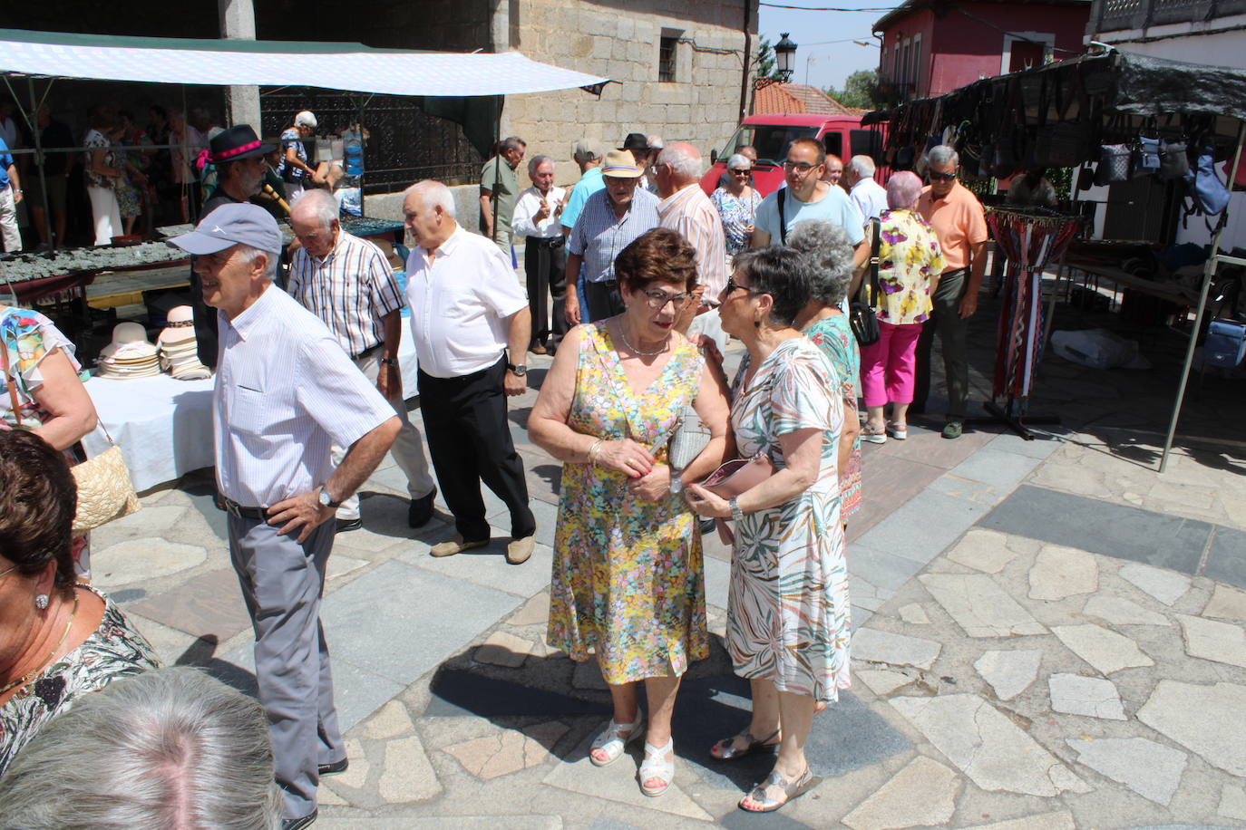 Animado día festivo para los mayores de Linares de Riofrío