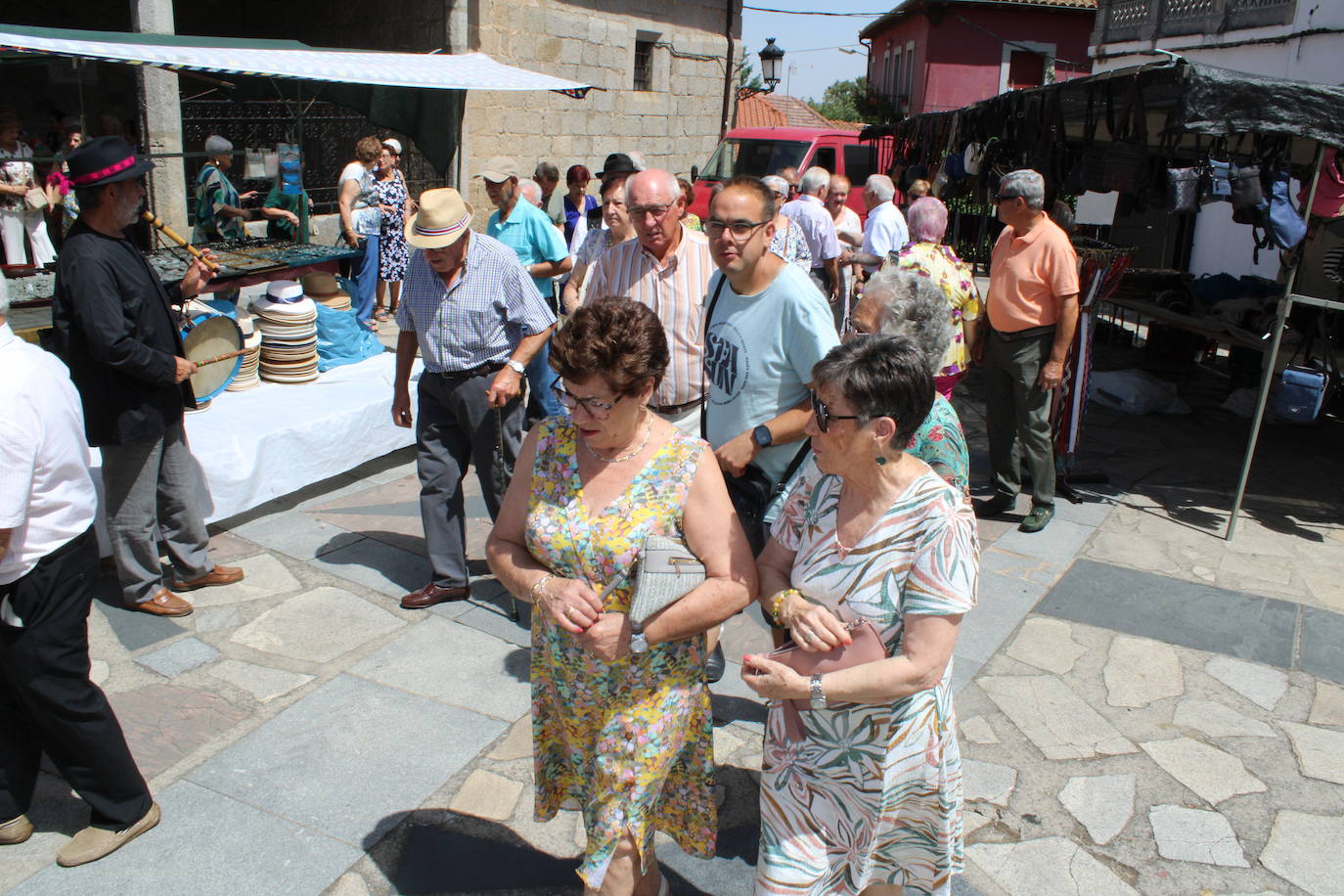 Animado día festivo para los mayores de Linares de Riofrío