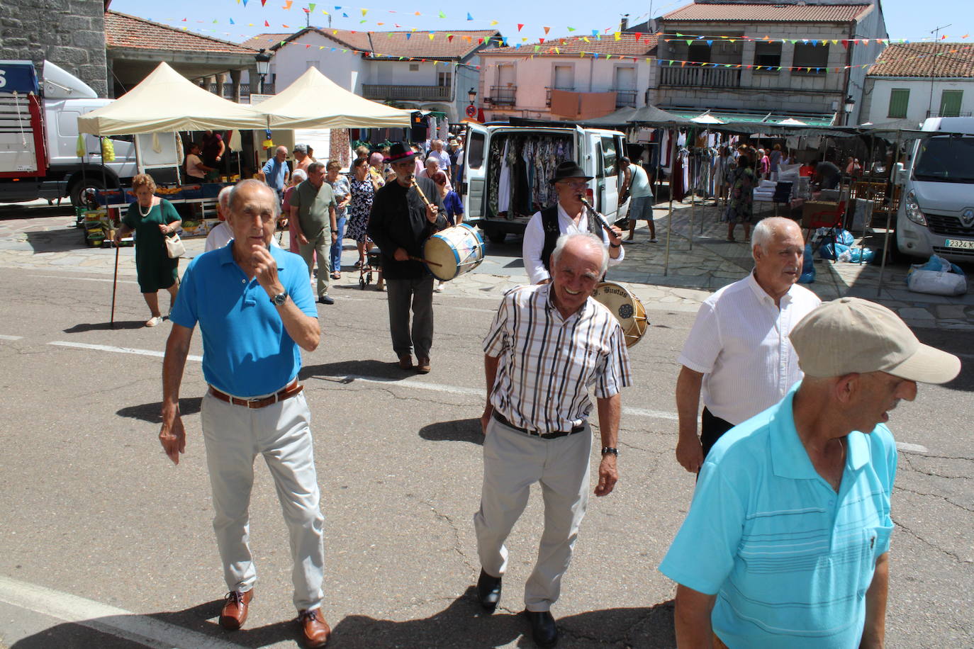 Animado día festivo para los mayores de Linares de Riofrío