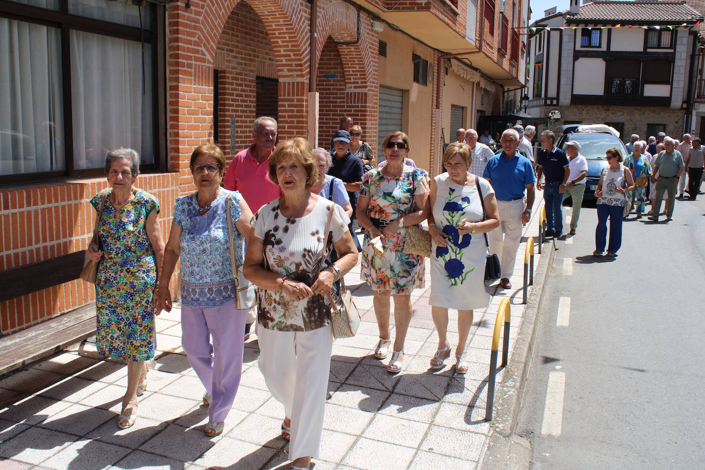 Animado día festivo para los mayores de Linares de Riofrío