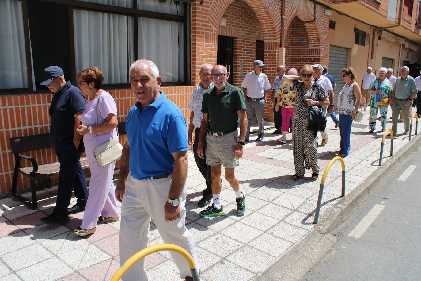 Animado día festivo para los mayores de Linares de Riofrío