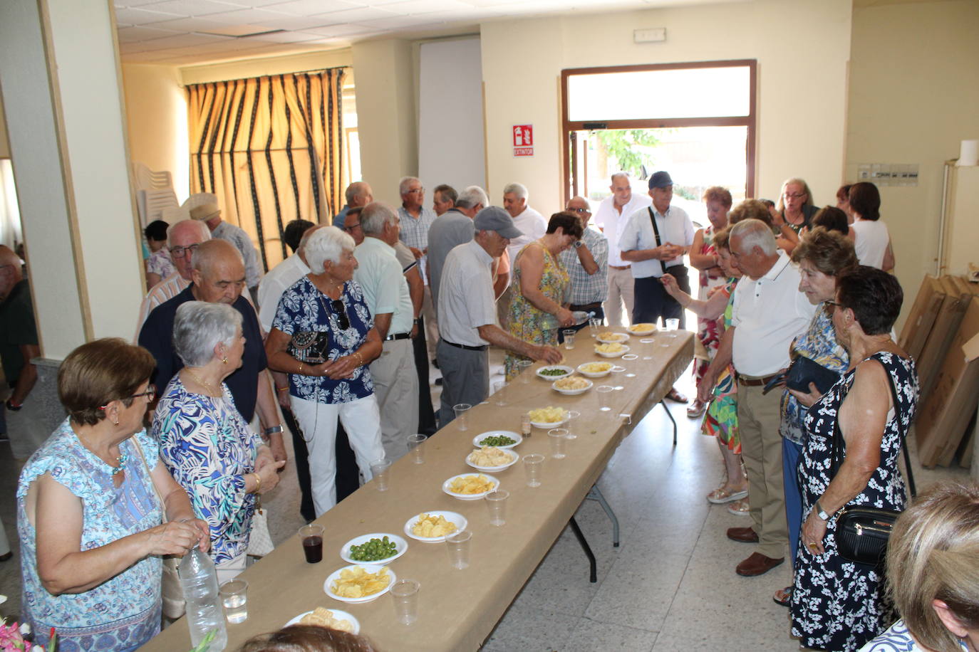 Animado día festivo para los mayores de Linares de Riofrío