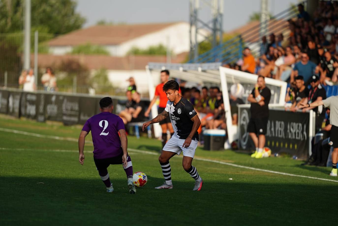 La victoria se queda en el Reina: el derbi de Copa Federación, en imágenes