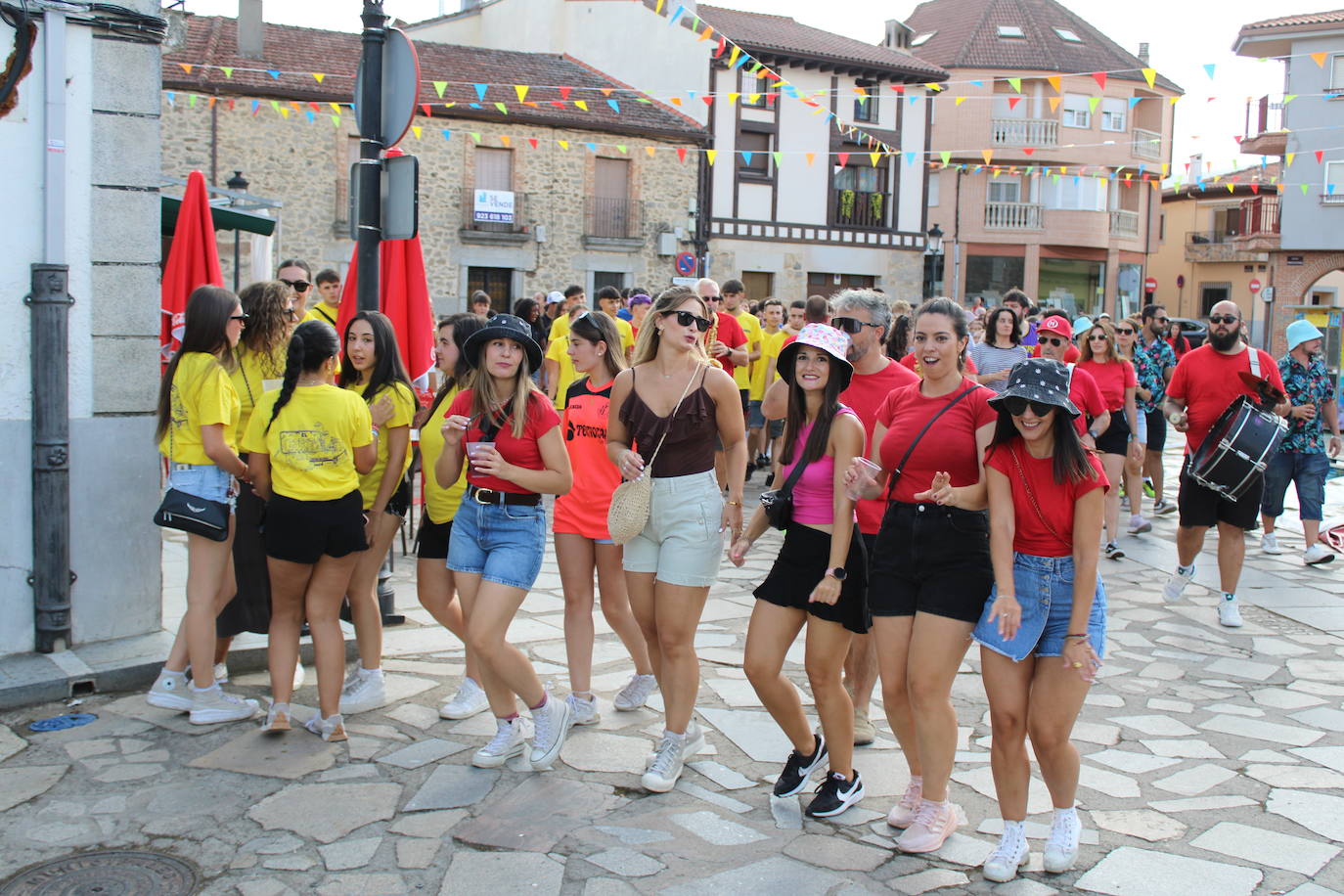 Las peñas de Linares disfrutan ya de las fiestas