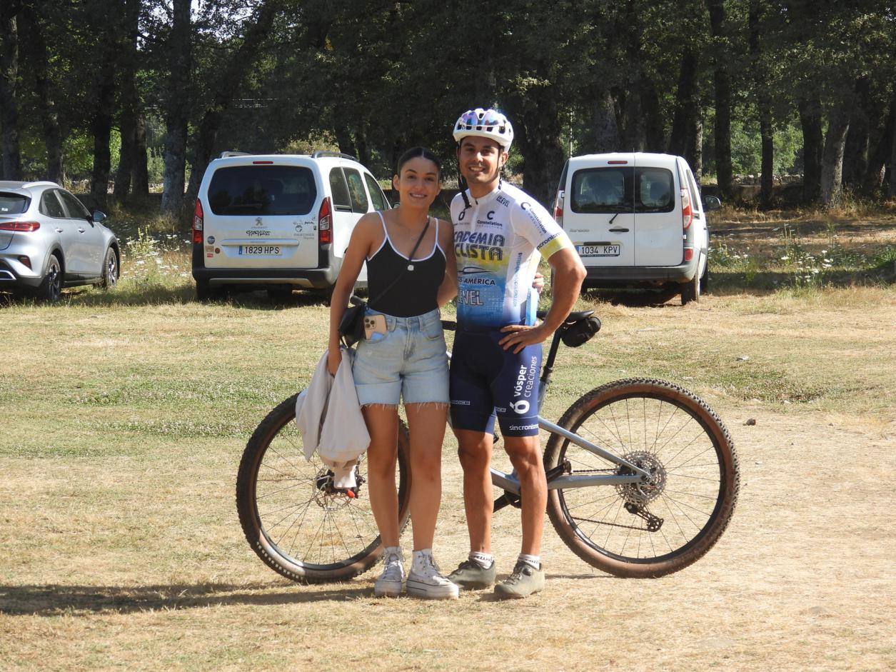 Gabriel Mateos y Ainhoa Sánchez se llevan la Navasfrías Bike Xtrem