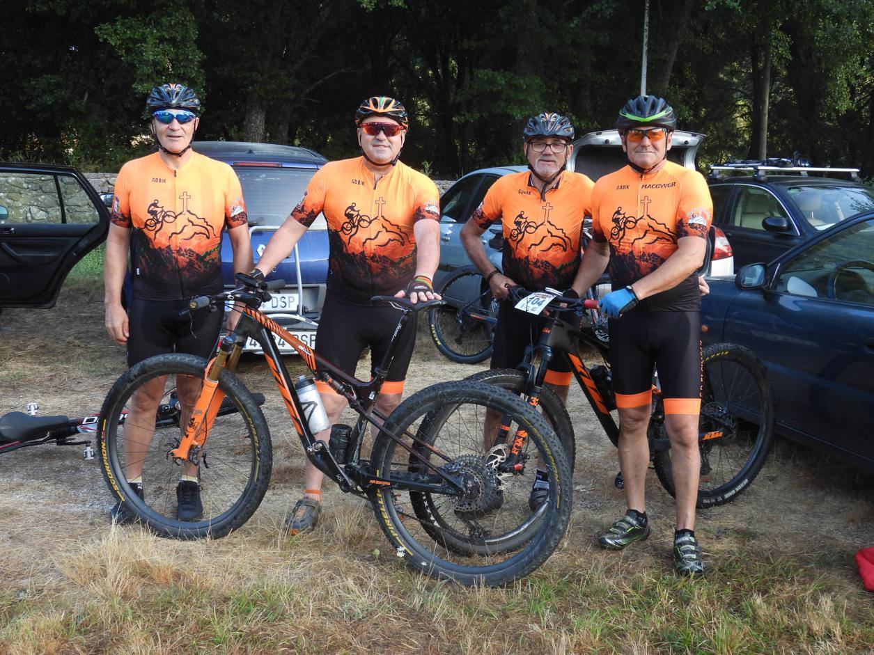 Gabriel Mateos y Ainhoa Sánchez se llevan la Navasfrías Bike Xtrem