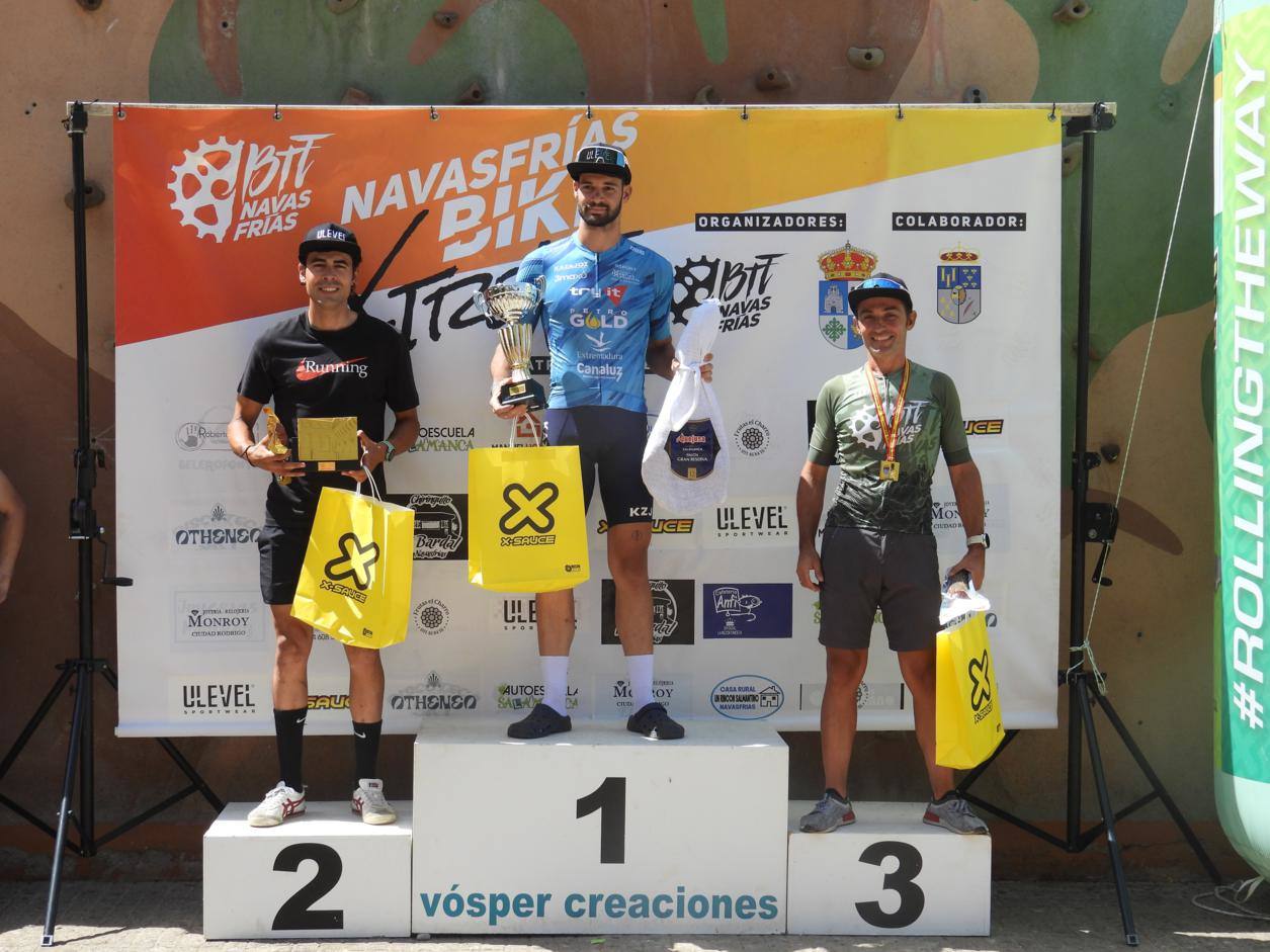 Gabriel Mateos y Ainhoa Sánchez se llevan la Navasfrías Bike Xtrem
