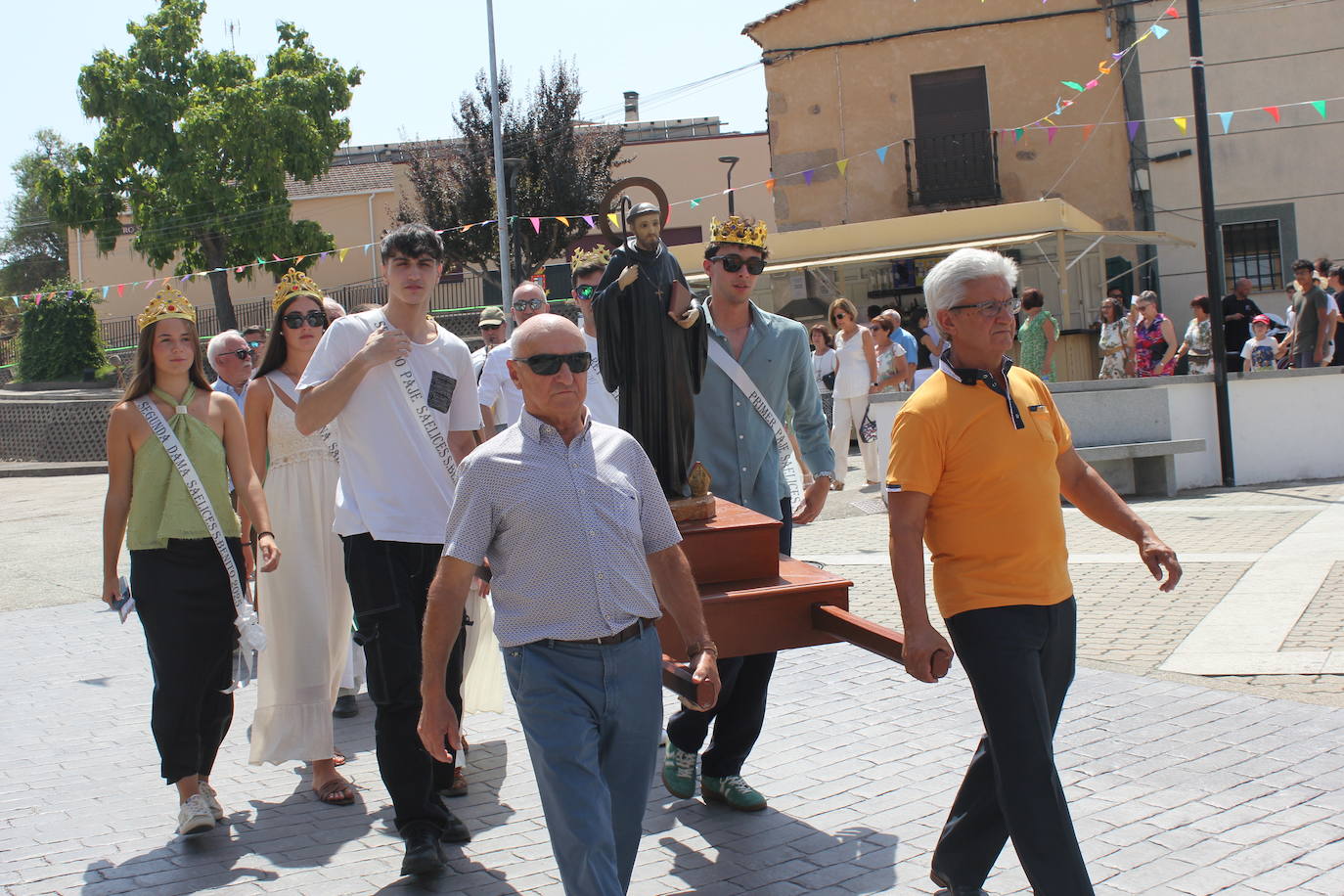 San Benito marca el cénit de las fiestas en Saelices el Chico