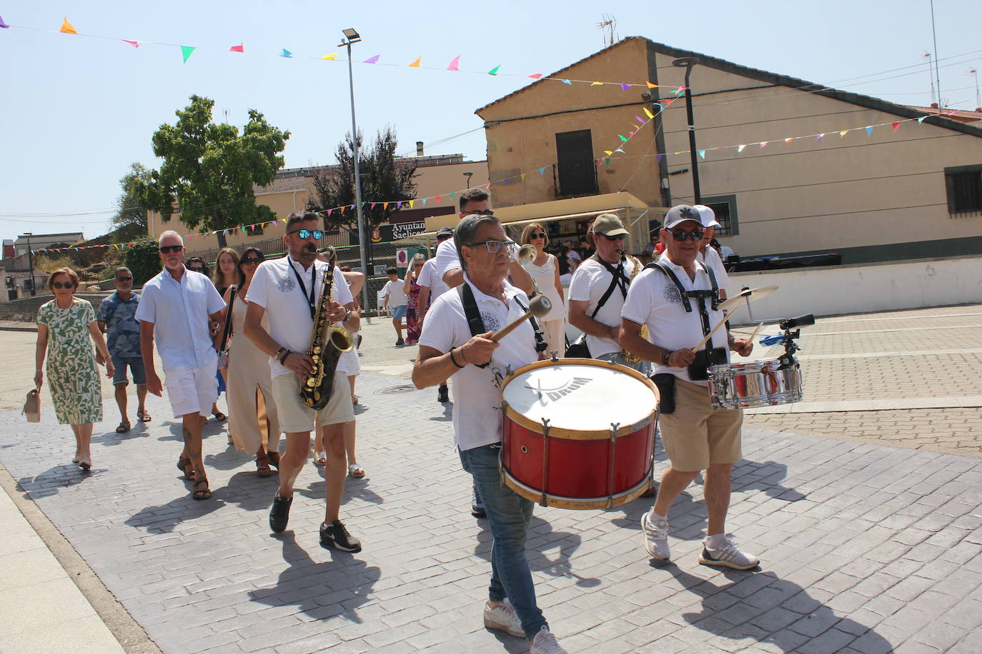 San Benito marca el cénit de las fiestas en Saelices el Chico
