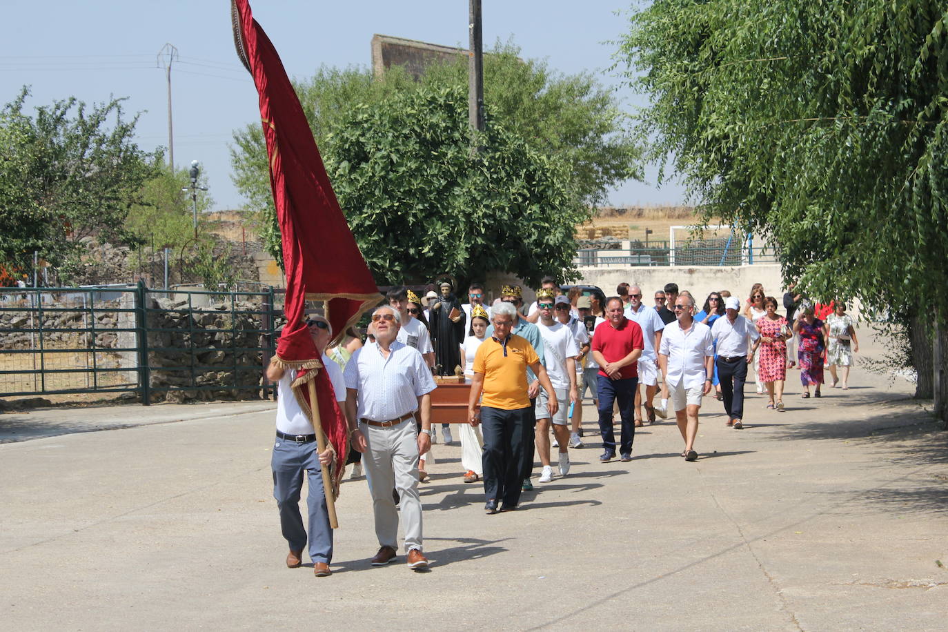 San Benito marca el cénit de las fiestas en Saelices el Chico