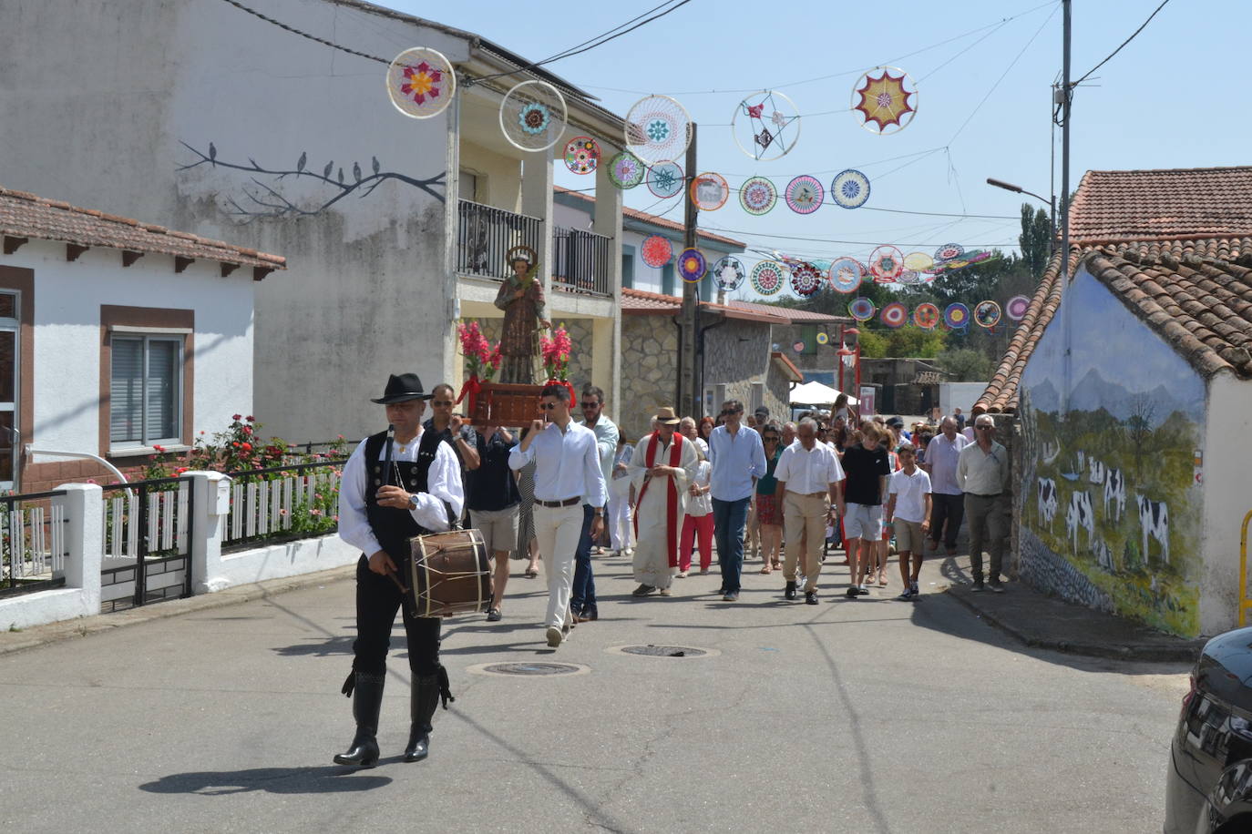 San Lorenzo preside el día grande de La Zarza de Pumareda