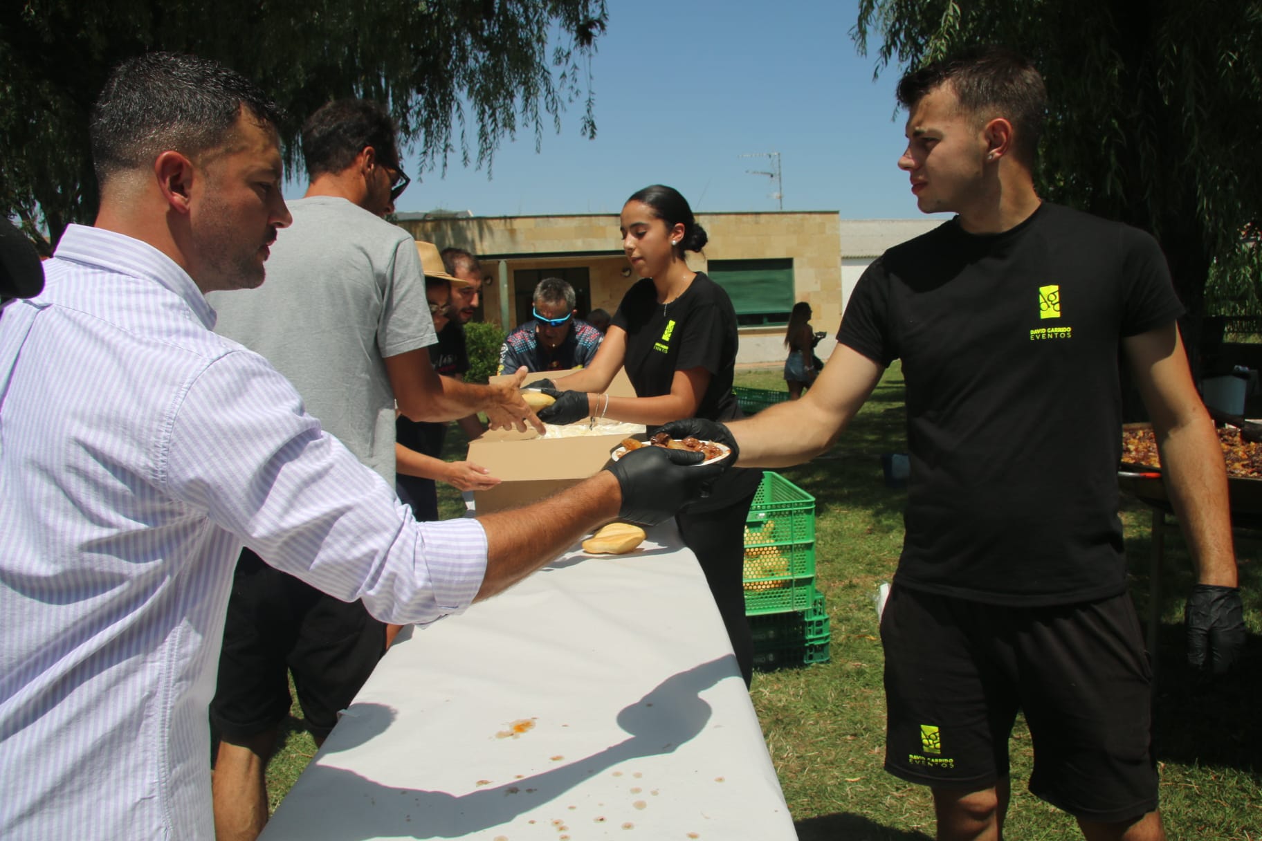 Un sabroso guiso de ternera, en el fin de fiesta de Encinas de Abajo