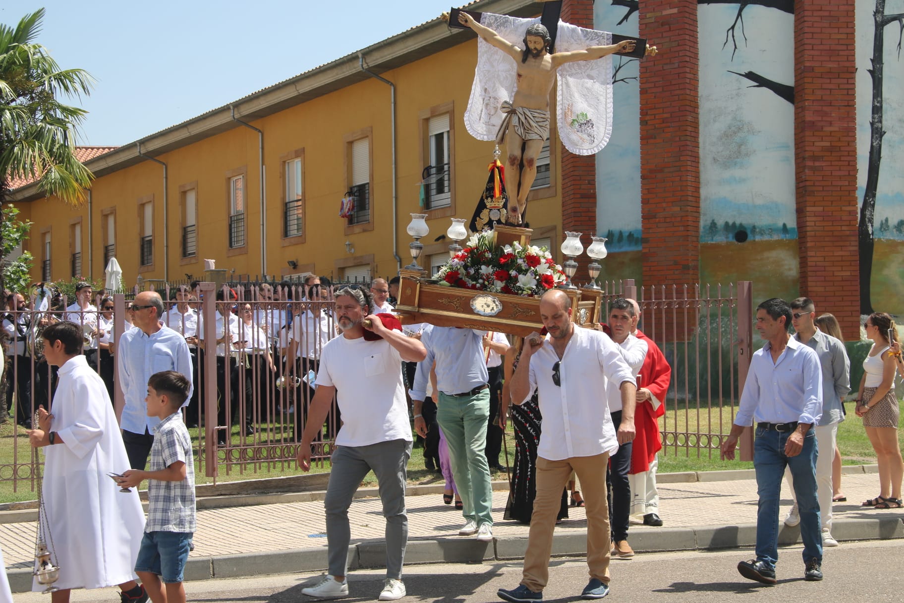 Castellanos de Moriscos arropa a su patrón