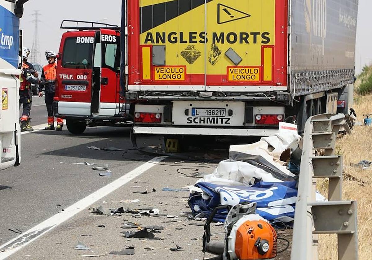 Así han quedado los camiones implicados en el accidente en la A-62