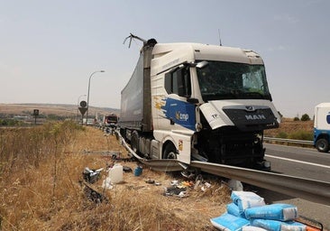 Imagen de uno de los camiones accidentados.