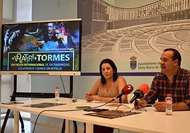 La edil de Cultura, Silvia González, y el alcalde, David Mingo, durante la presentación.