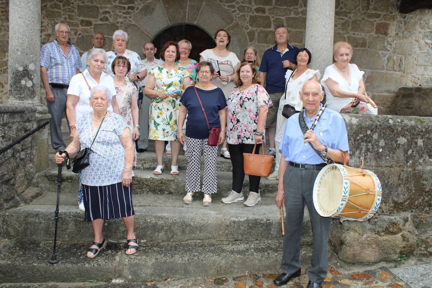 Los mayores de Santibáñez de la Sierra celebran su fiesta