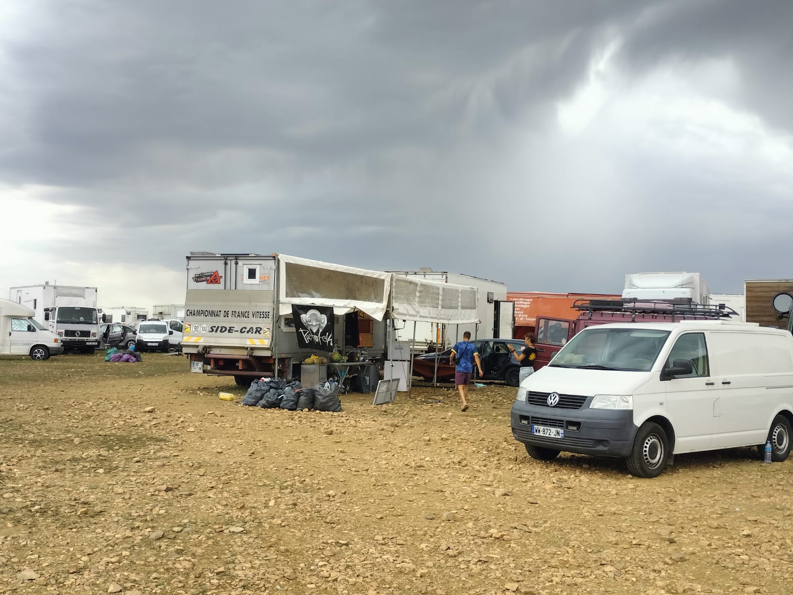 Salvatierra recupera poco a poco la normalidad tras la &#039;rave&#039;