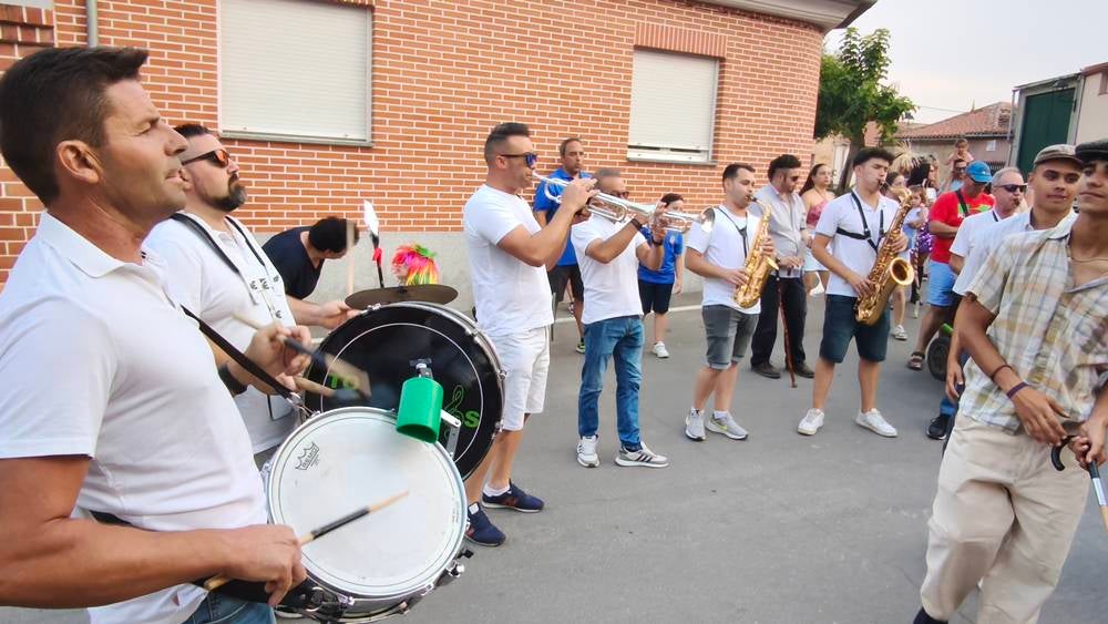 Las peñas activan la fiesta en Cantalpino