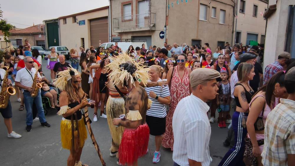 Las peñas activan la fiesta en Cantalpino