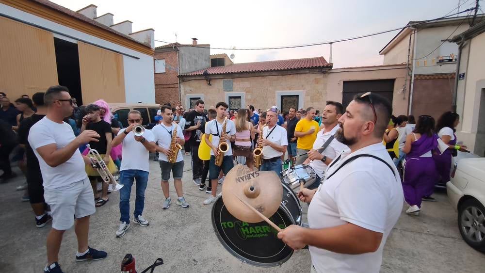 Las peñas activan la fiesta en Cantalpino