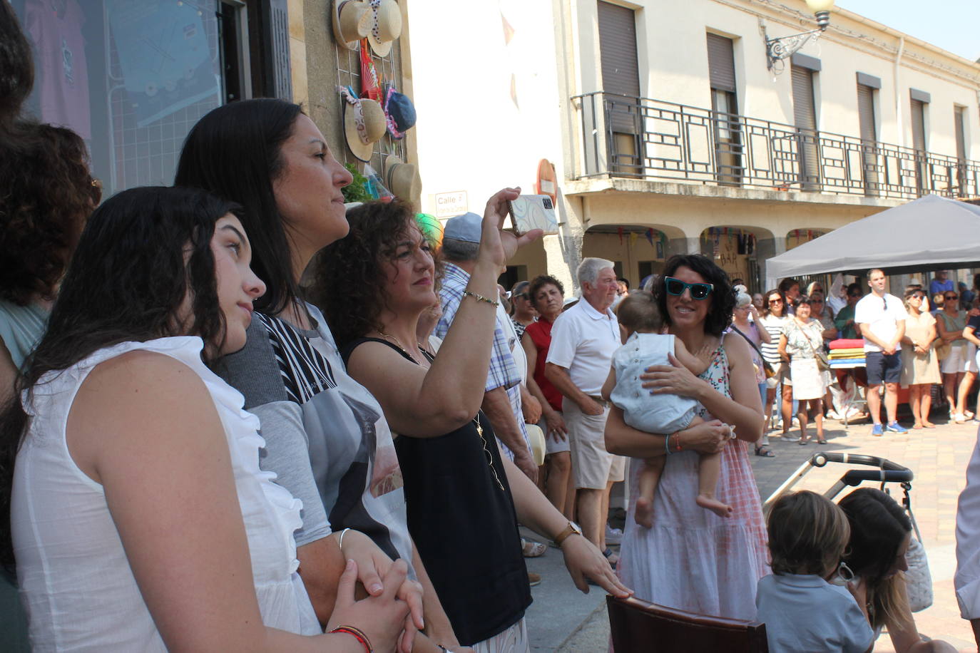 Emotivos momentos y bullicio en el III Día del Campo Charro de La Fuente de San Esteban