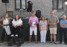 Patricia Gálvez, Celia Gómez, Jerónimo Sánchez, Nieves García, David García y Juan Sánchez, en el pregón de Sanchotello