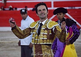 Juan del Álamo, en una tarde triunfal, en su periplo en Perú.