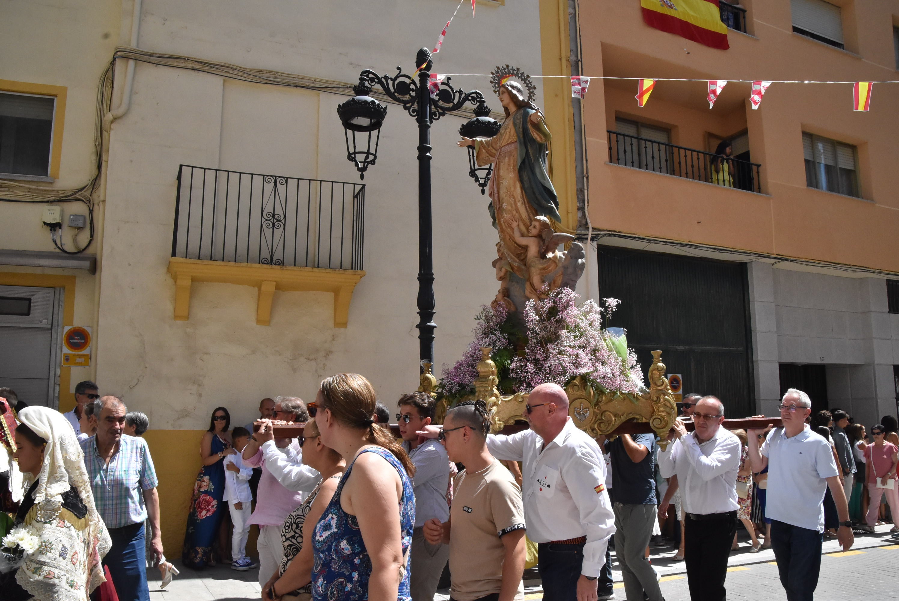 Guijuelo renueva su devoción con la Virgen de la Asunción en el día grande de sus fiestas