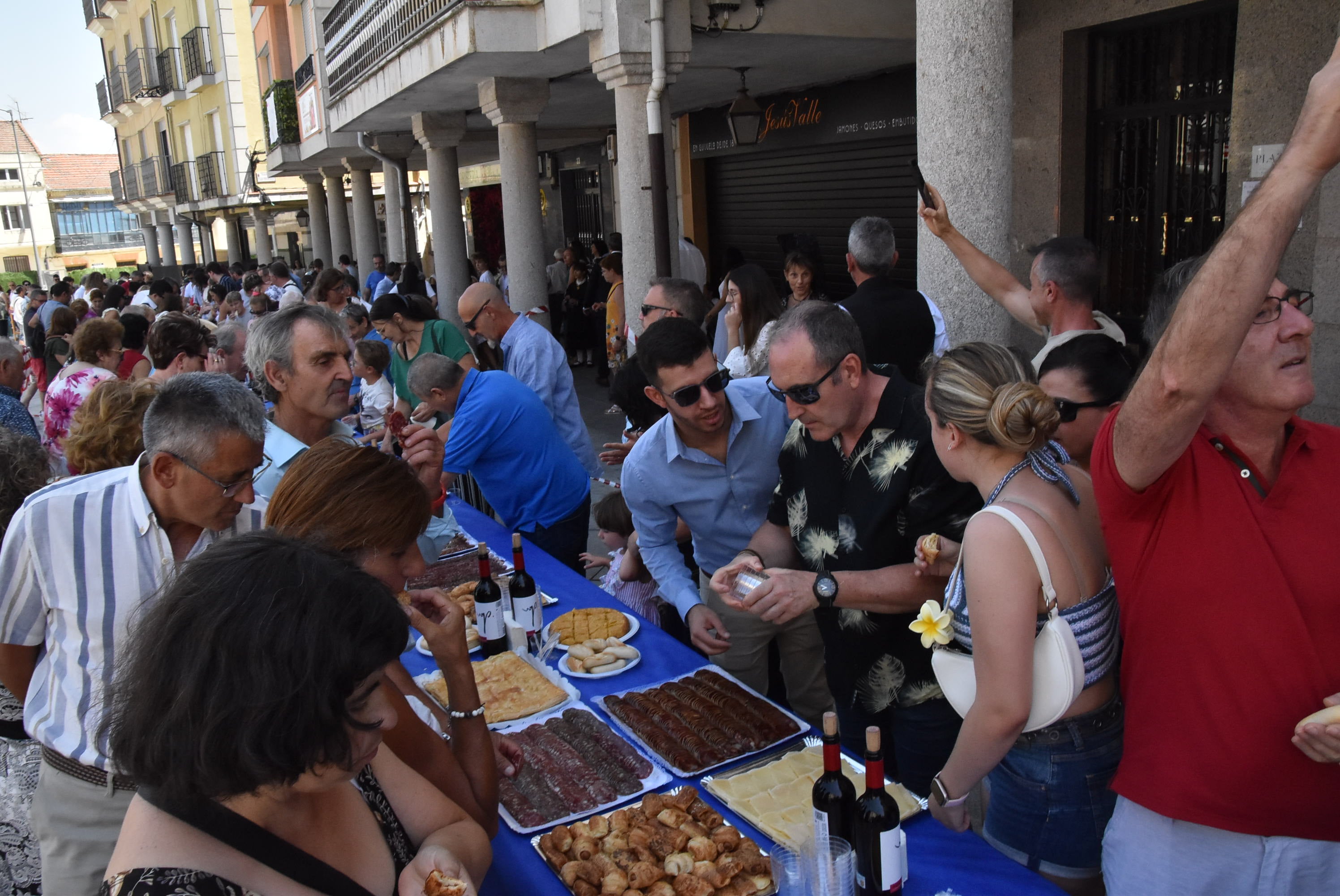 Guijuelo renueva su devoción con la Virgen de la Asunción en el día grande de sus fiestas