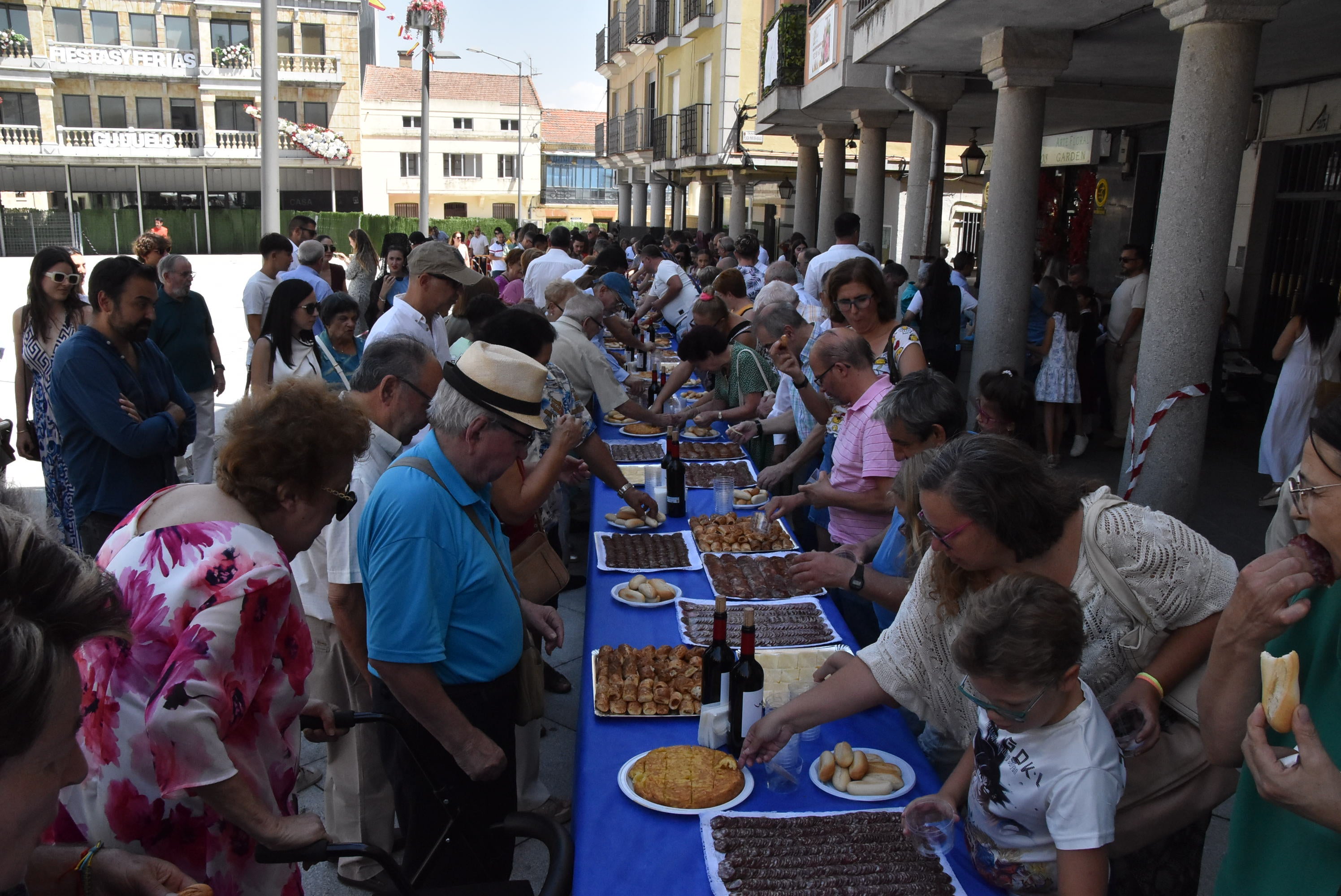 Guijuelo renueva su devoción con la Virgen de la Asunción en el día grande de sus fiestas
