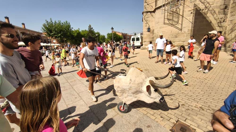 Multitudinario encierro infantil de Macotera