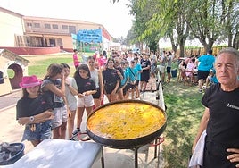 Paella de peñas en Babilafuente.
