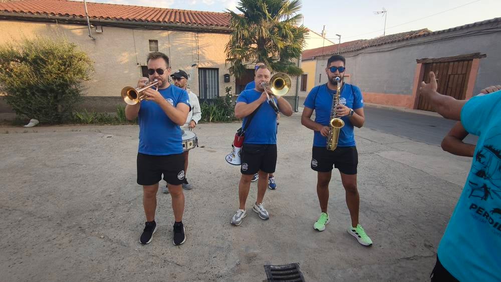 Grandes dosis de animación juvenil por las calles de Babilafuente