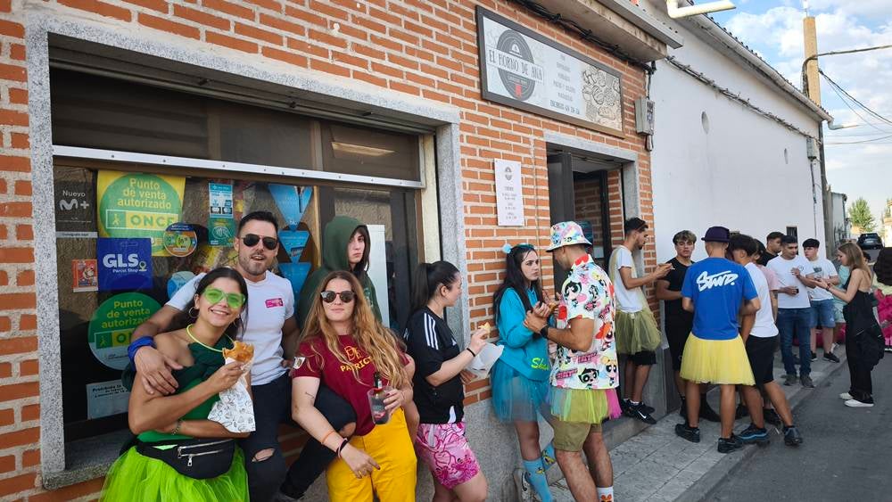 Grandes dosis de animación juvenil por las calles de Babilafuente