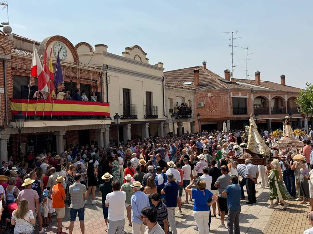 Tradicional y centenaria procesión con San Roque en Macotera