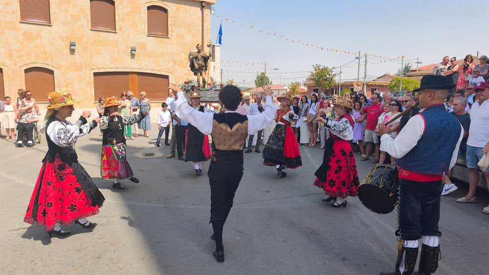 Bailes charros para San Roque en Babilafuente