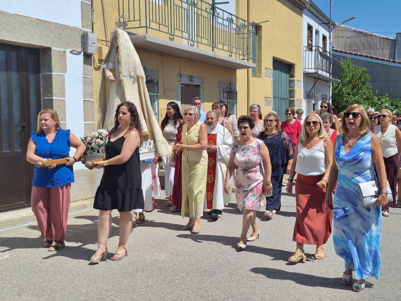 Sorihuela acompaña a la Virgen de la Asunción en su día de fiesta