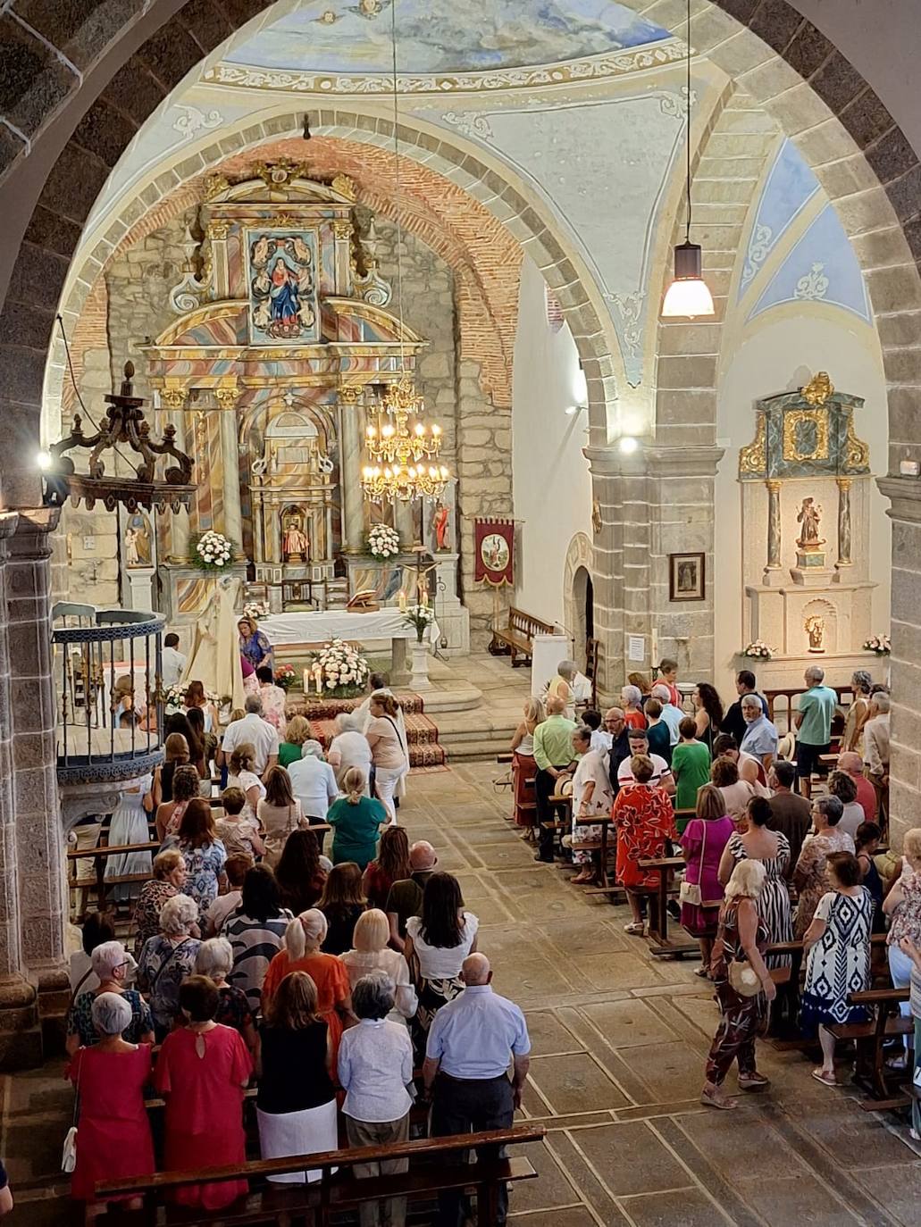 Sorihuela acompaña a la Virgen de la Asunción en su día de fiesta
