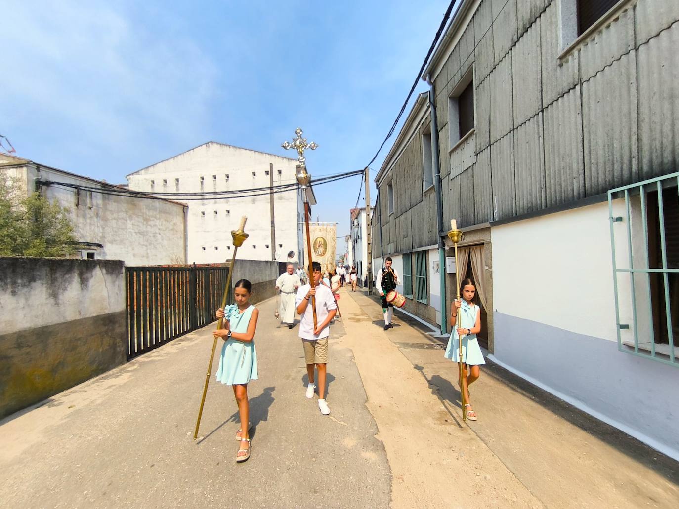 Ledrada vive una intensa jornada por San Roque