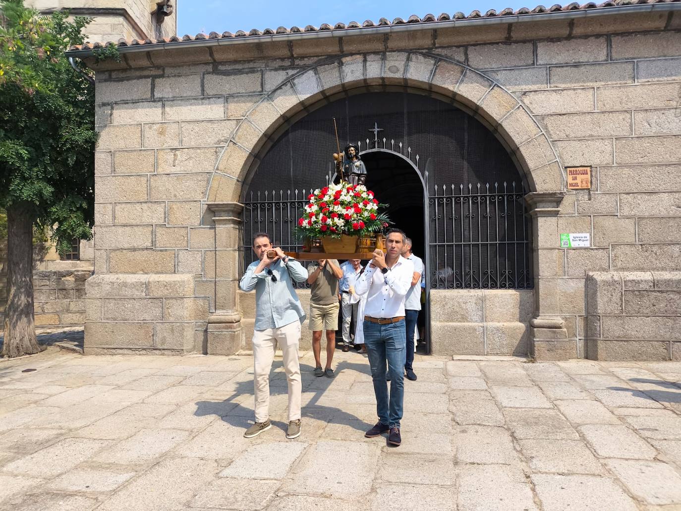 Ledrada vive una intensa jornada por San Roque