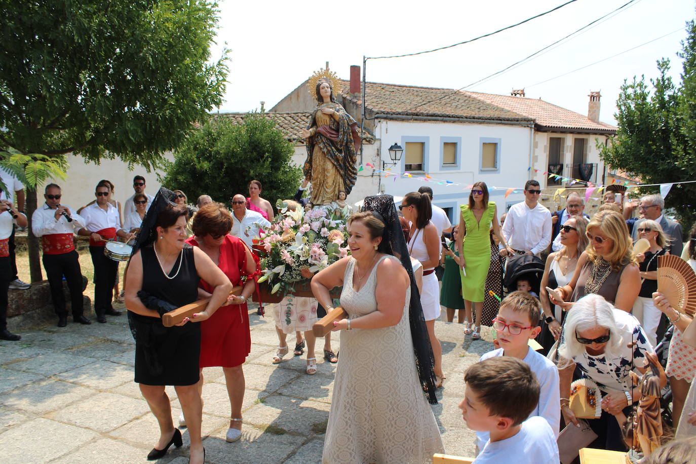 Espíritu festivo y solidario en Puente del Congosto