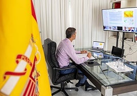 El presidente del Gobierno, Pedro Sánchez, durante la reunión del Comité Estatal de Coordinación y Dirección contra Incendios Forestales (CECOD).